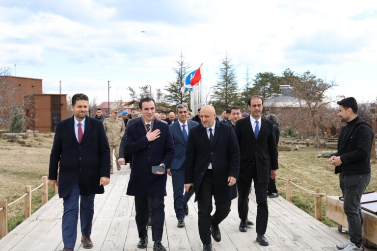 5G ile İletişimde Güçlü Türkiye” Vizyonu Ahlat’tan Başladı